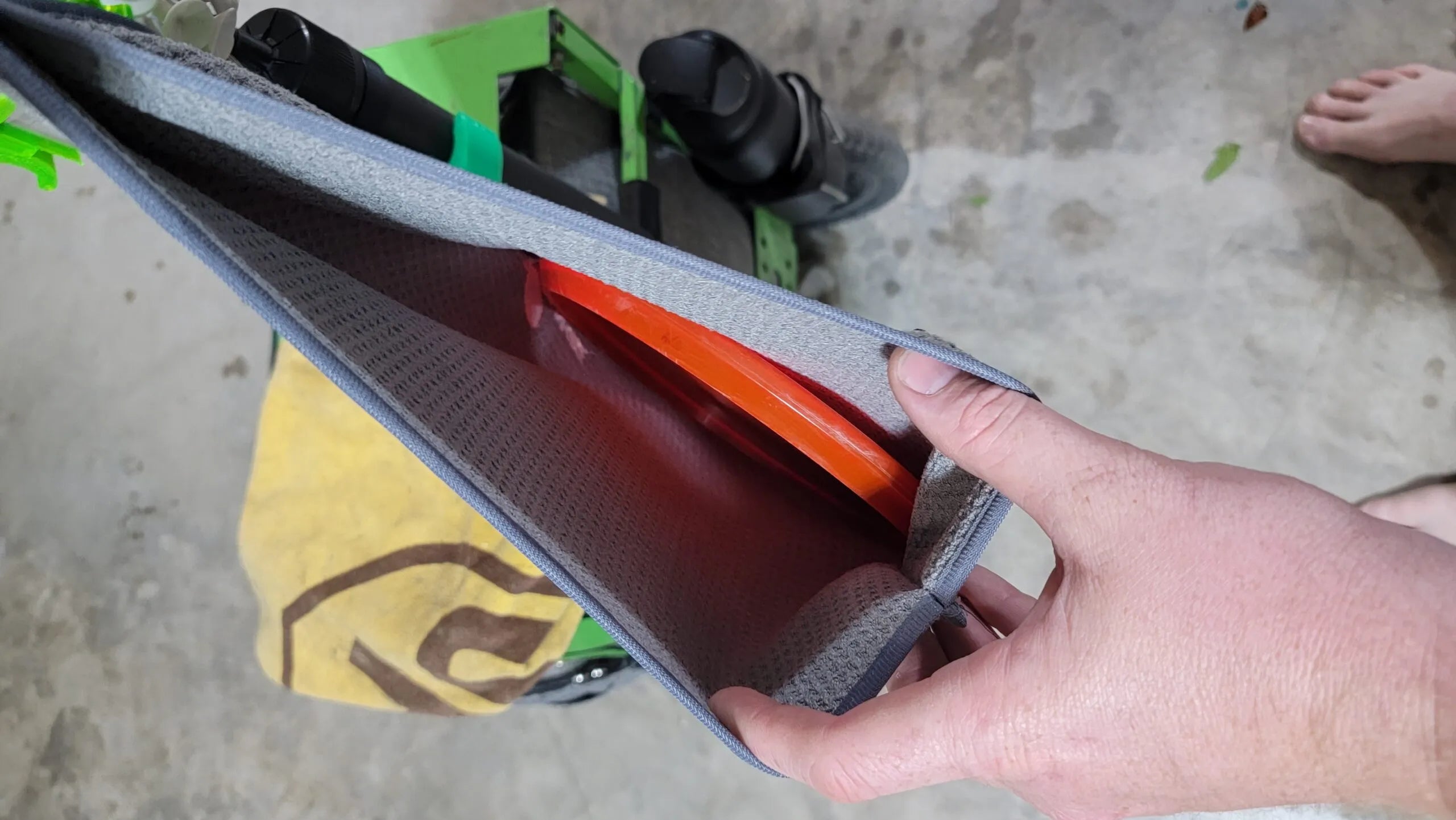 Max Disctance | Pocket Towel - Jersey Discs