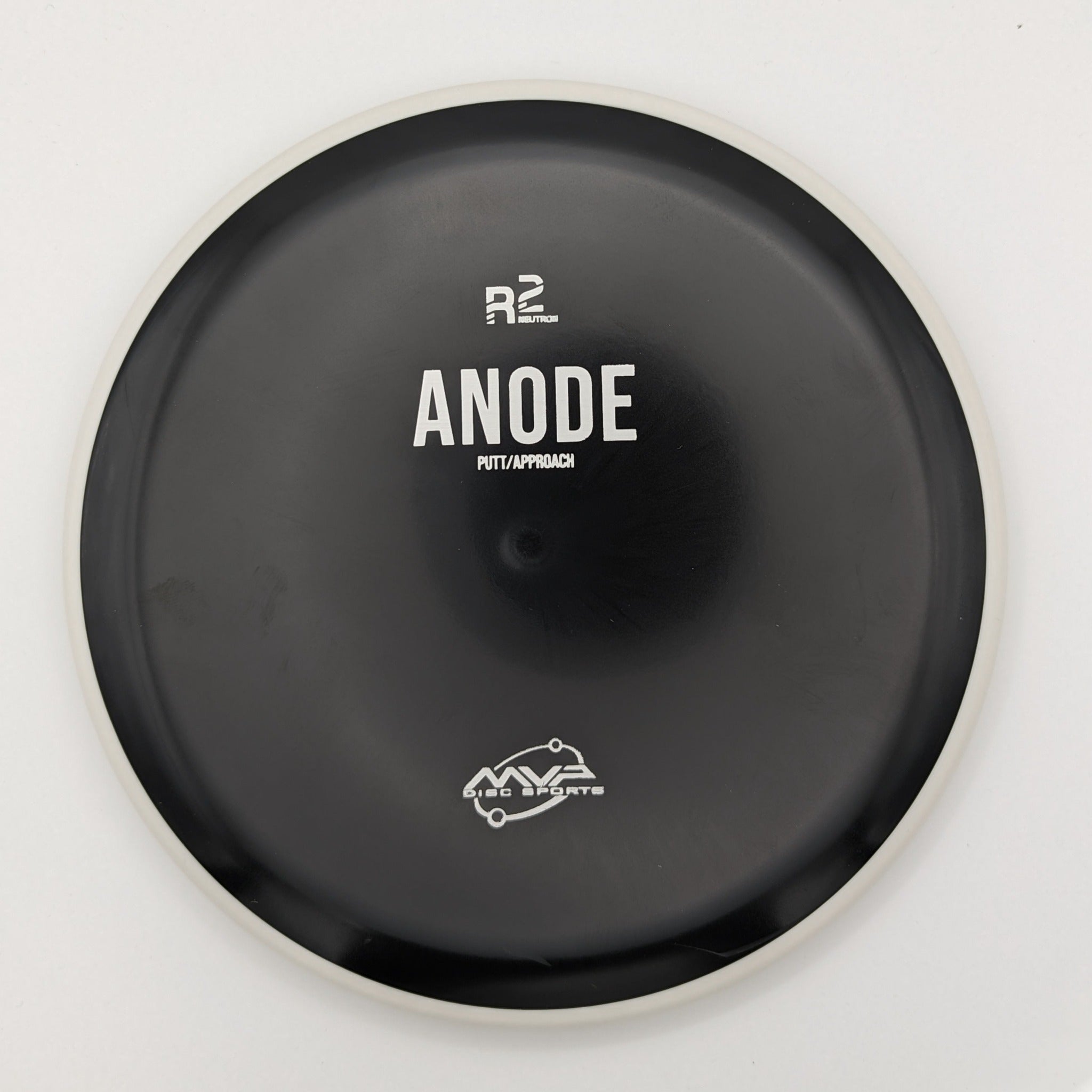 MVP Putt & Approach Anode R2 Neutron Black