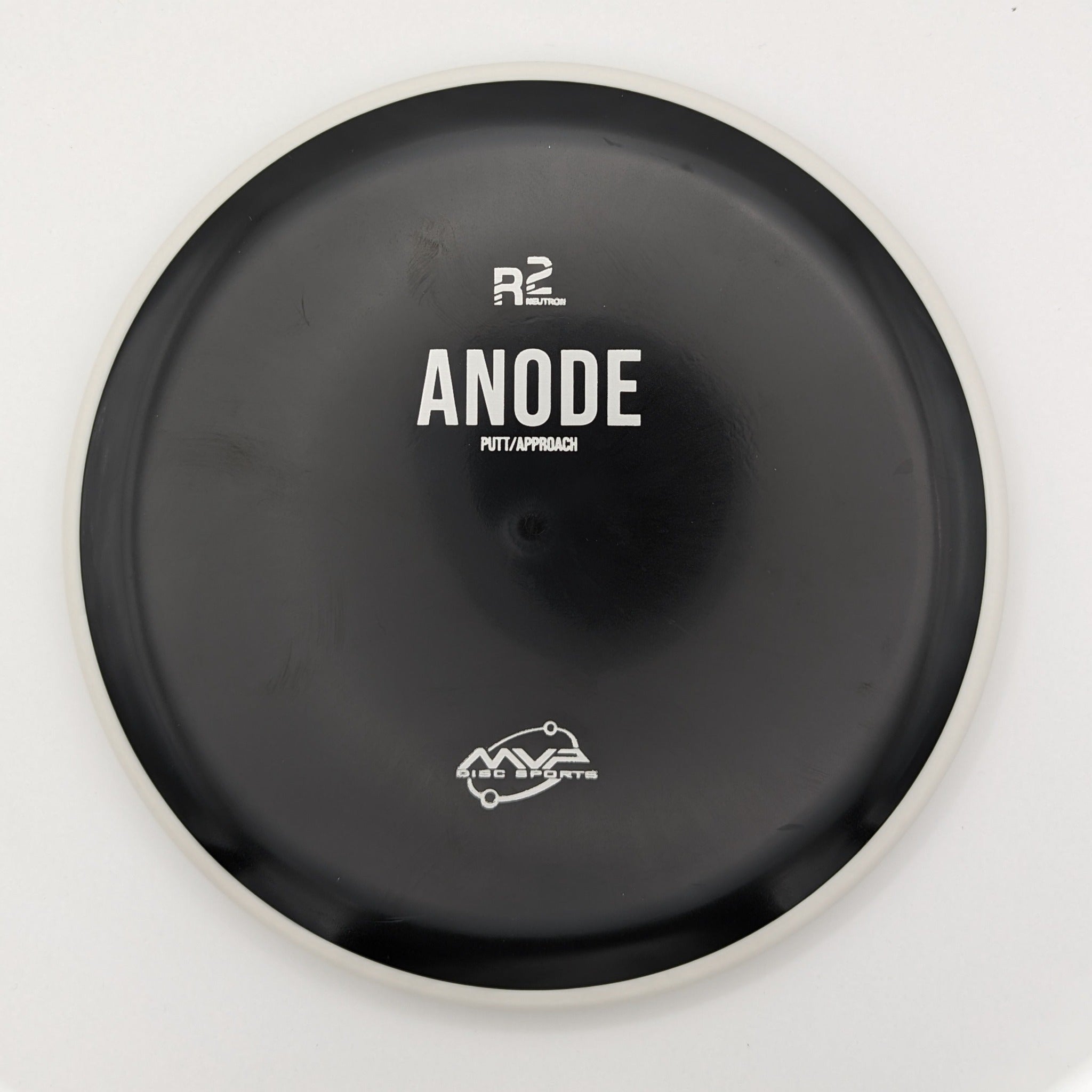 MVP Putt & Approach Anode R2 Neutron Black