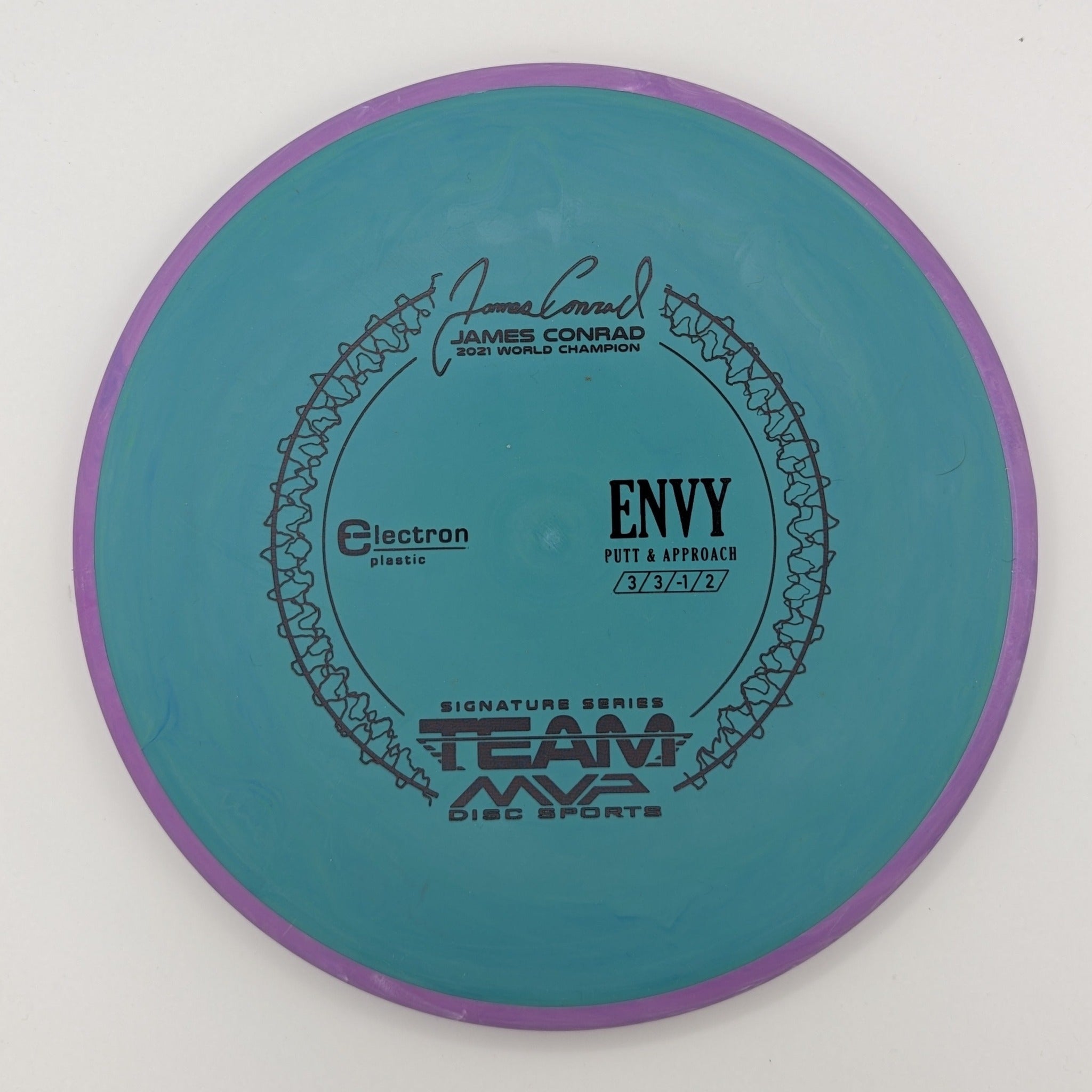 AXIOM Putt & Approach Envy James Conrad