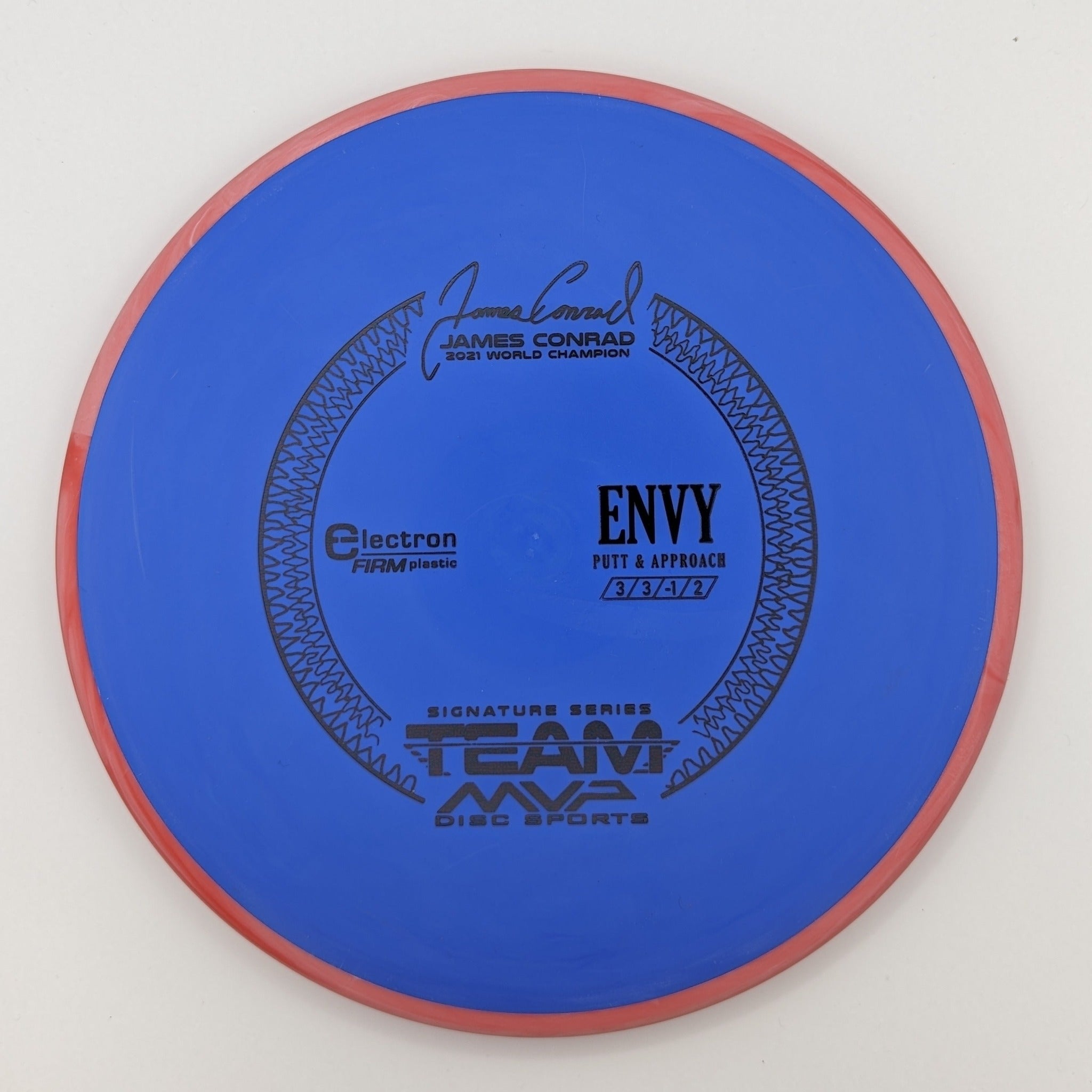 AXIOM Putt & Approach Envy James Conrad